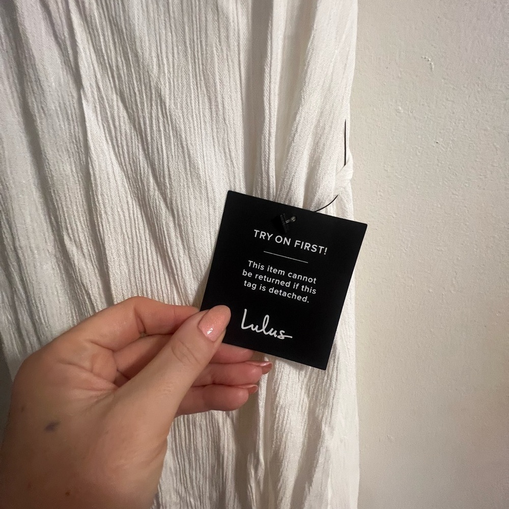BNWT Lulu’s White Wrap Maxi - Picture 3 of 4